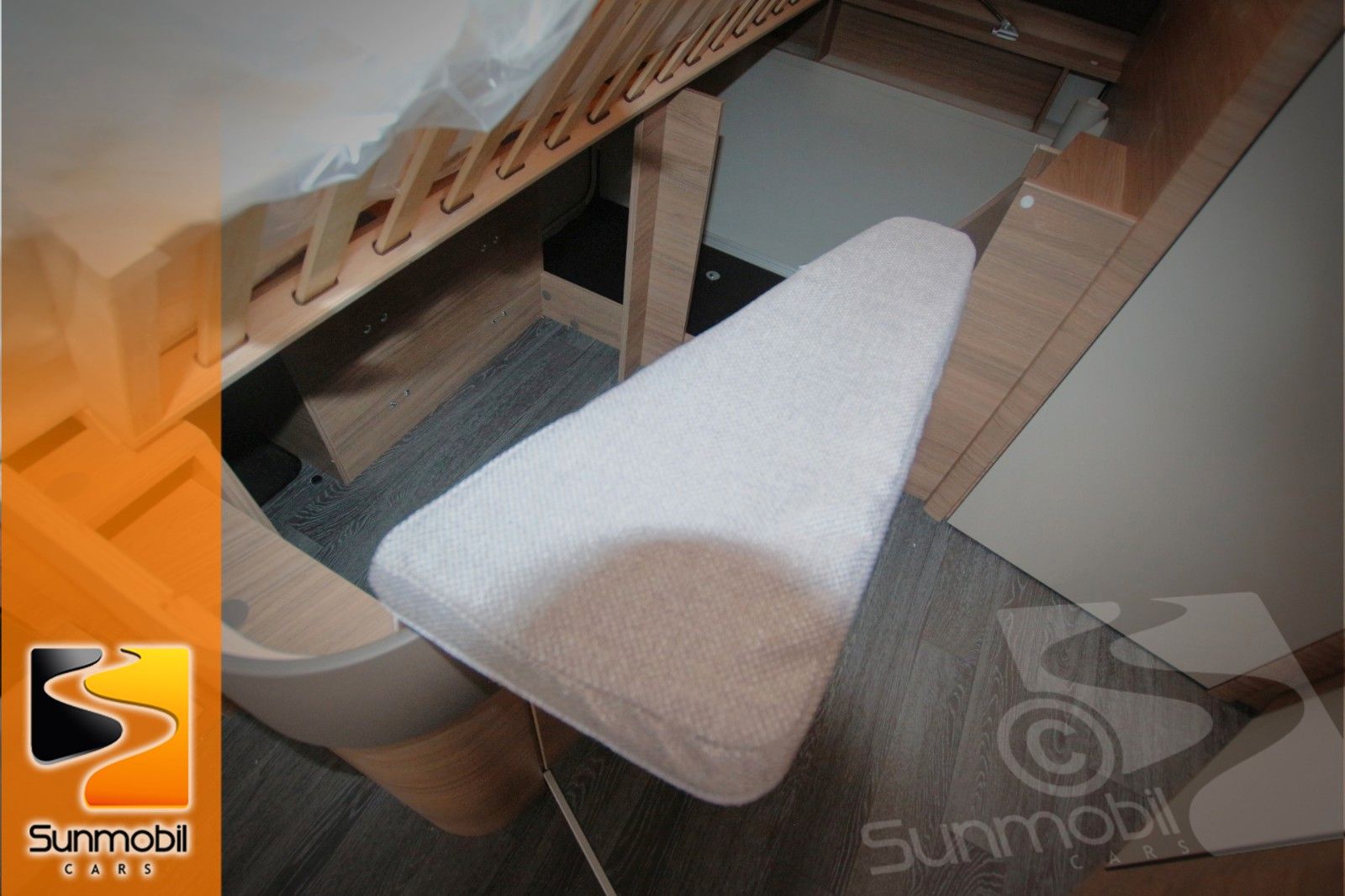 Fahrzeugabbildung Knaus Live Wave 650 MF Automatik 180 PS LP.97.994,00€