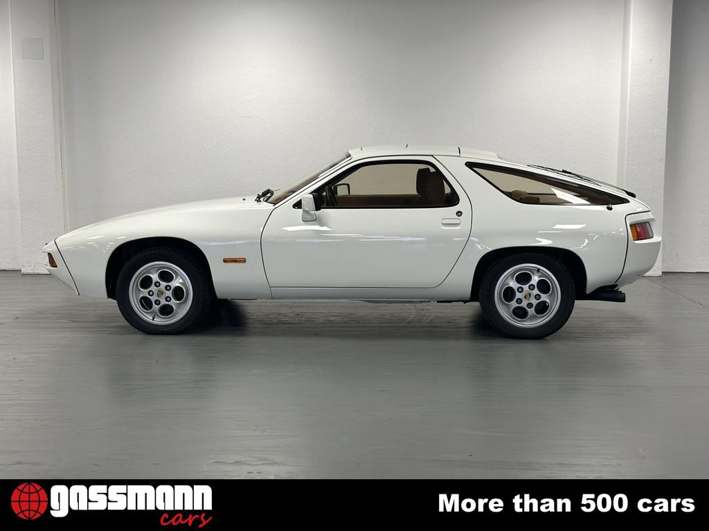 Porsche 928