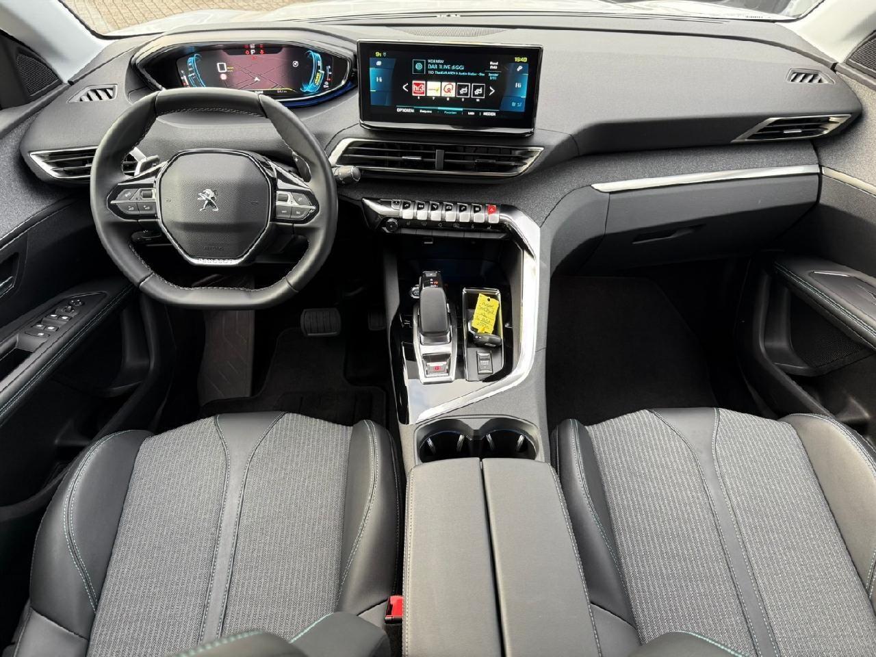 Peugeot 3008 Hybrid 225 Allure Pack
