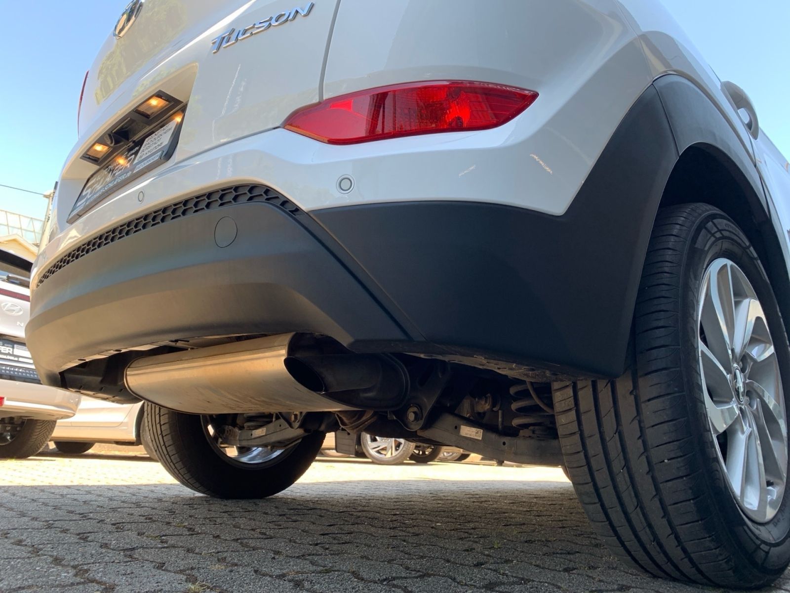 Fahrzeugabbildung Hyundai TUCSON 1.6 Passion Navi Kamera 8x bereift