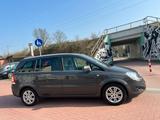 Opel Zafira B Family 7 Sitzer *Xenon*2xPDC*Scheckheft - Opel Zafira in Bochum