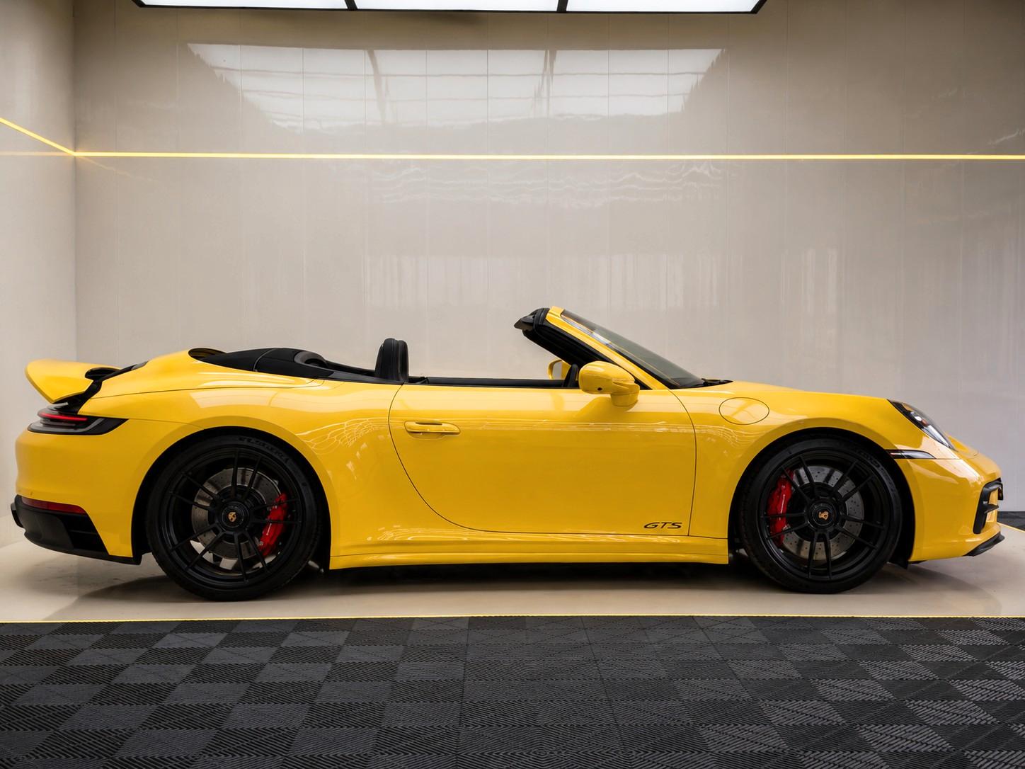 Porsche 992 GTS 4 CABRIO LIFT/BURMESTER/360/CHRONO/SPORT