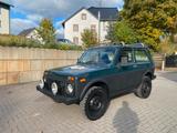 Lada NIVA 1.7i 4X4 TÜV 10/27  AHK  SERVO  BJ2009 - Lada aus 2009