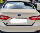 Toyota Camry 2,5-l-VVT-i Hybrid Business Edition Au... - weiße Toyota Camry