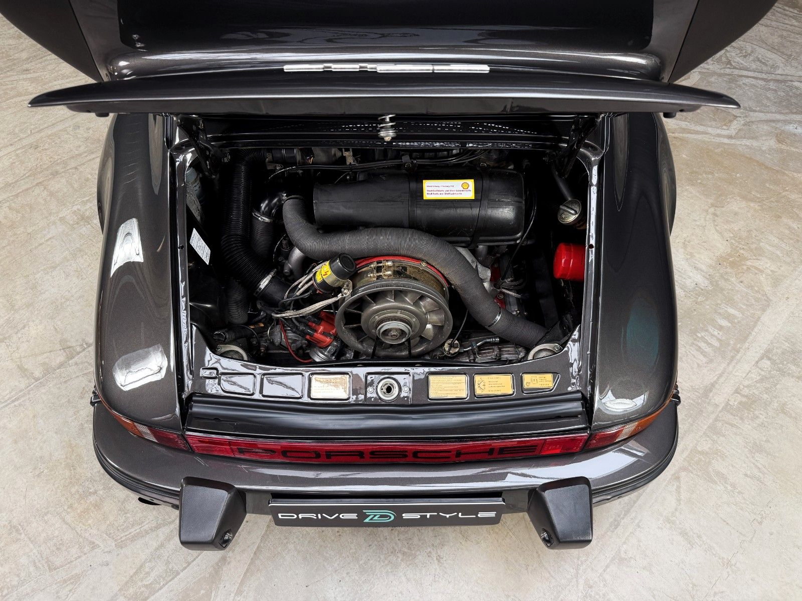 Fahrzeugabbildung Porsche 911 SC "WEISSACH EDITION"