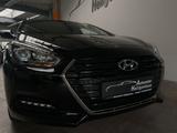 Hyundai i40 cw blue Classic Klimaauto Navi - Hyundai i40 in Duisburg
