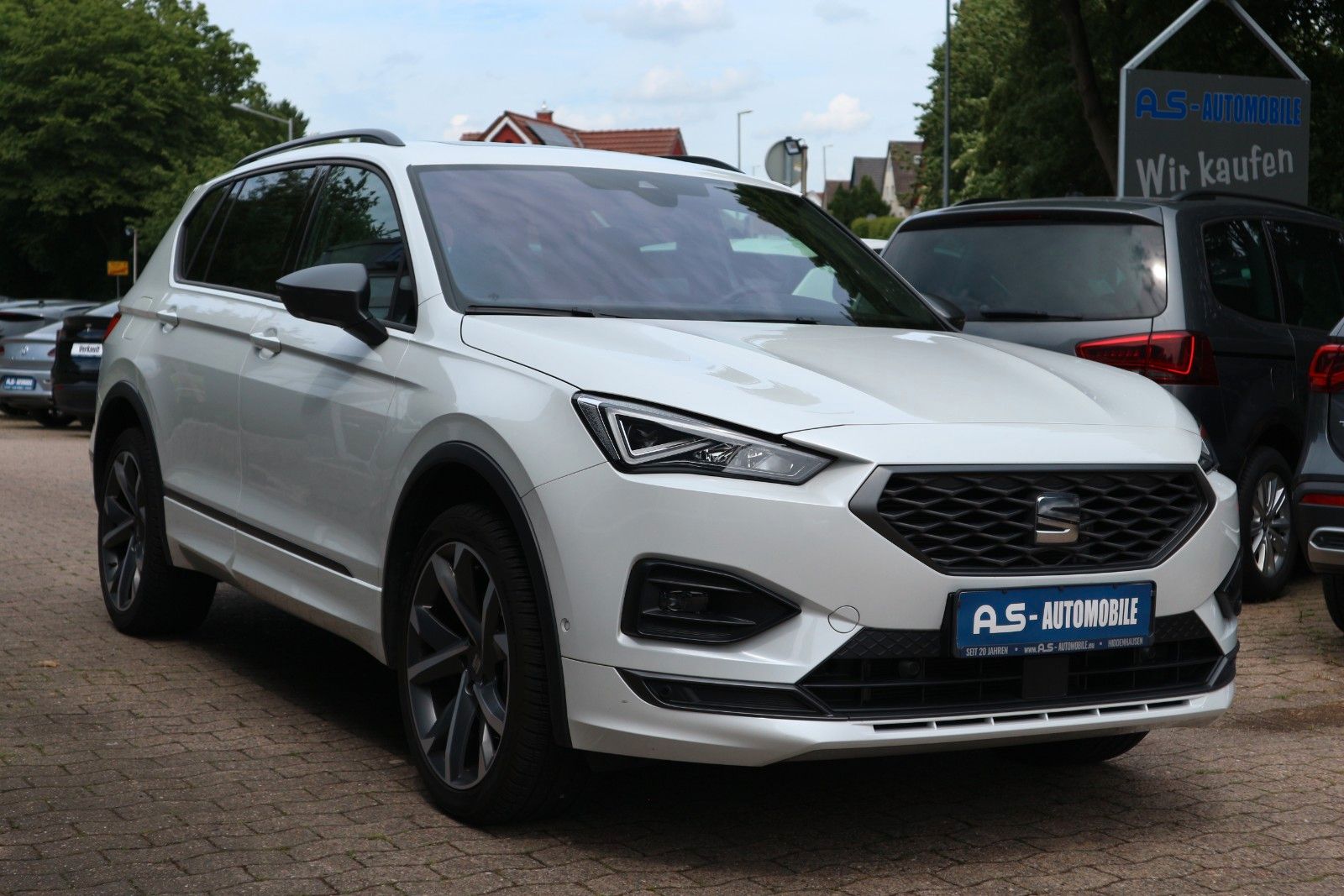 SEAT Tarraco FR 4Drive *1.HD/7-SITZER/ACC/PANO/AHK*