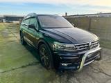Volkswagen Tiguan 2.0 TSI R-LINE DSG 4MOTION AHK STANDHEIZU - Privatanbieter Berlin gebraucht