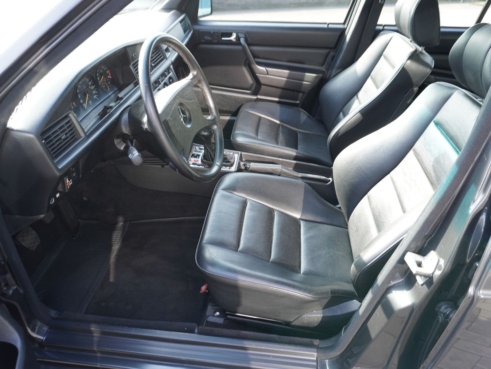 Fahrzeugabbildung Mercedes-Benz 190 E 2,3 16 V