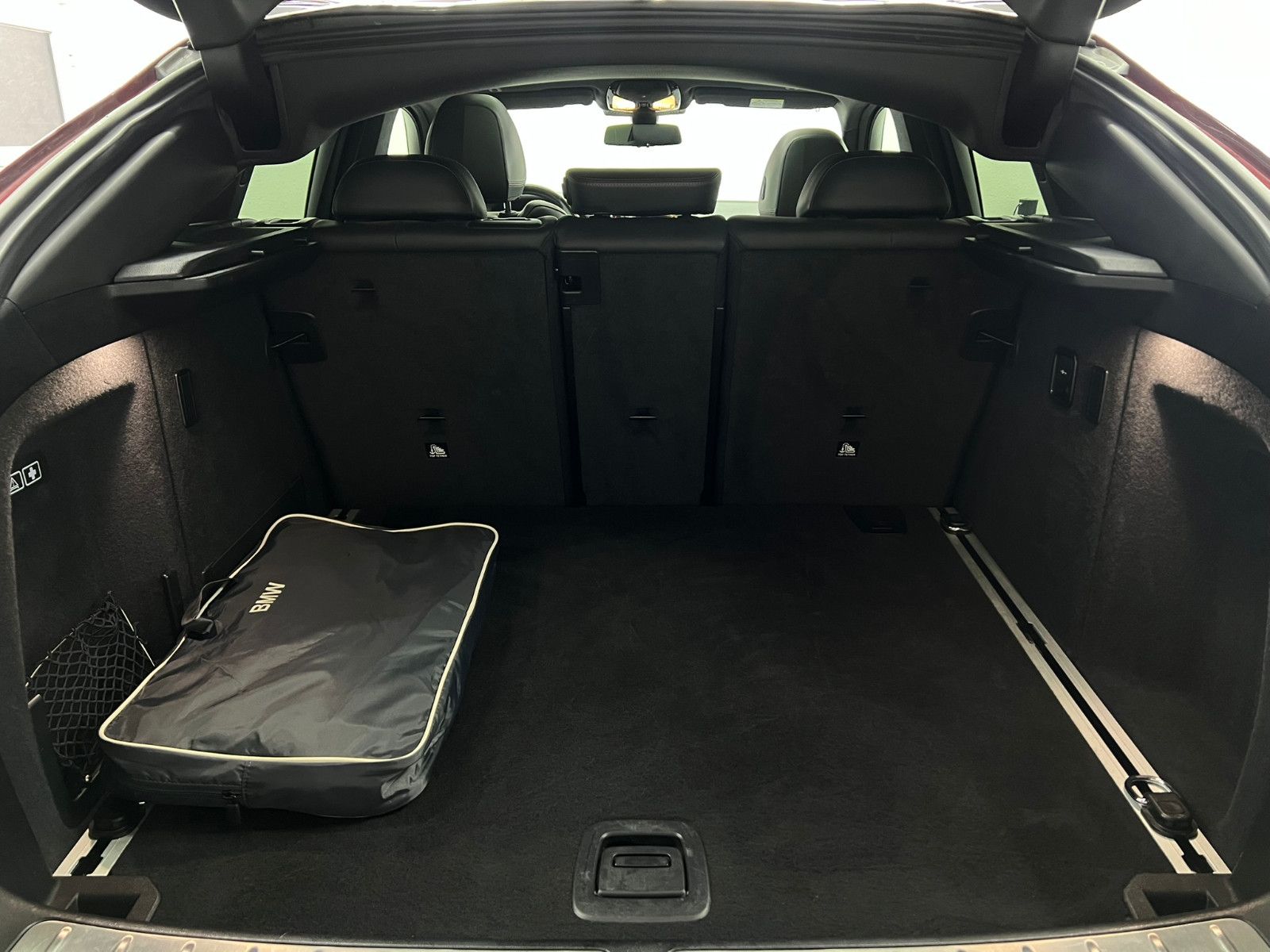 Fahrzeugabbildung BMW X4 xDrive 30 i M SPORT/AHK/ACC/LED/H&K/PANO/STHZ