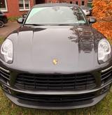 Porsche Macan - - Vulkangrau Panoramadach AHK - Porsche aus 2018