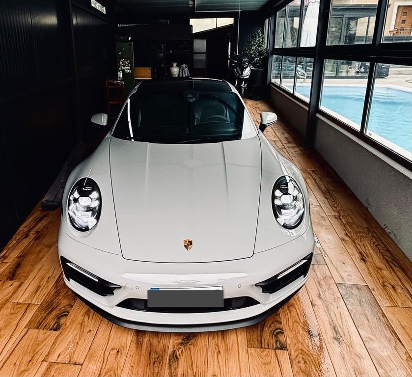 Image of Porsche 992