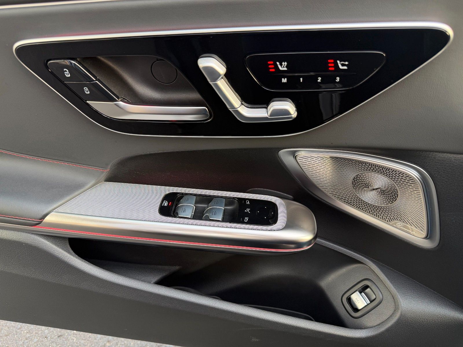 Fahrzeugabbildung Mercedes-Benz CLE 53 AMG BUR+NIGHT+PERF-SITZE+NHZ+HUD+360°+TOT