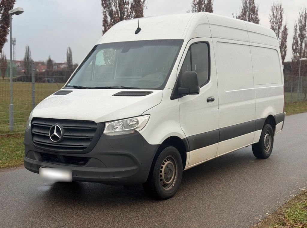 Image of Mercedes-Benz Sprinter