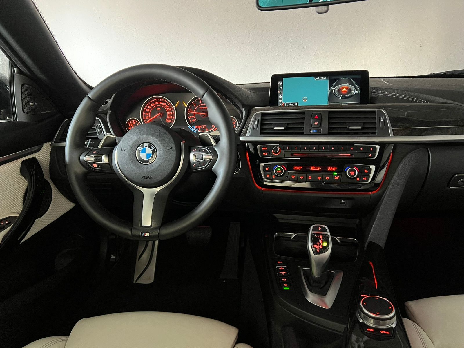 Fahrzeugabbildung BMW 430 i Cabrio M SPORT/H&K/360*/LED/HuD/DE FZG
