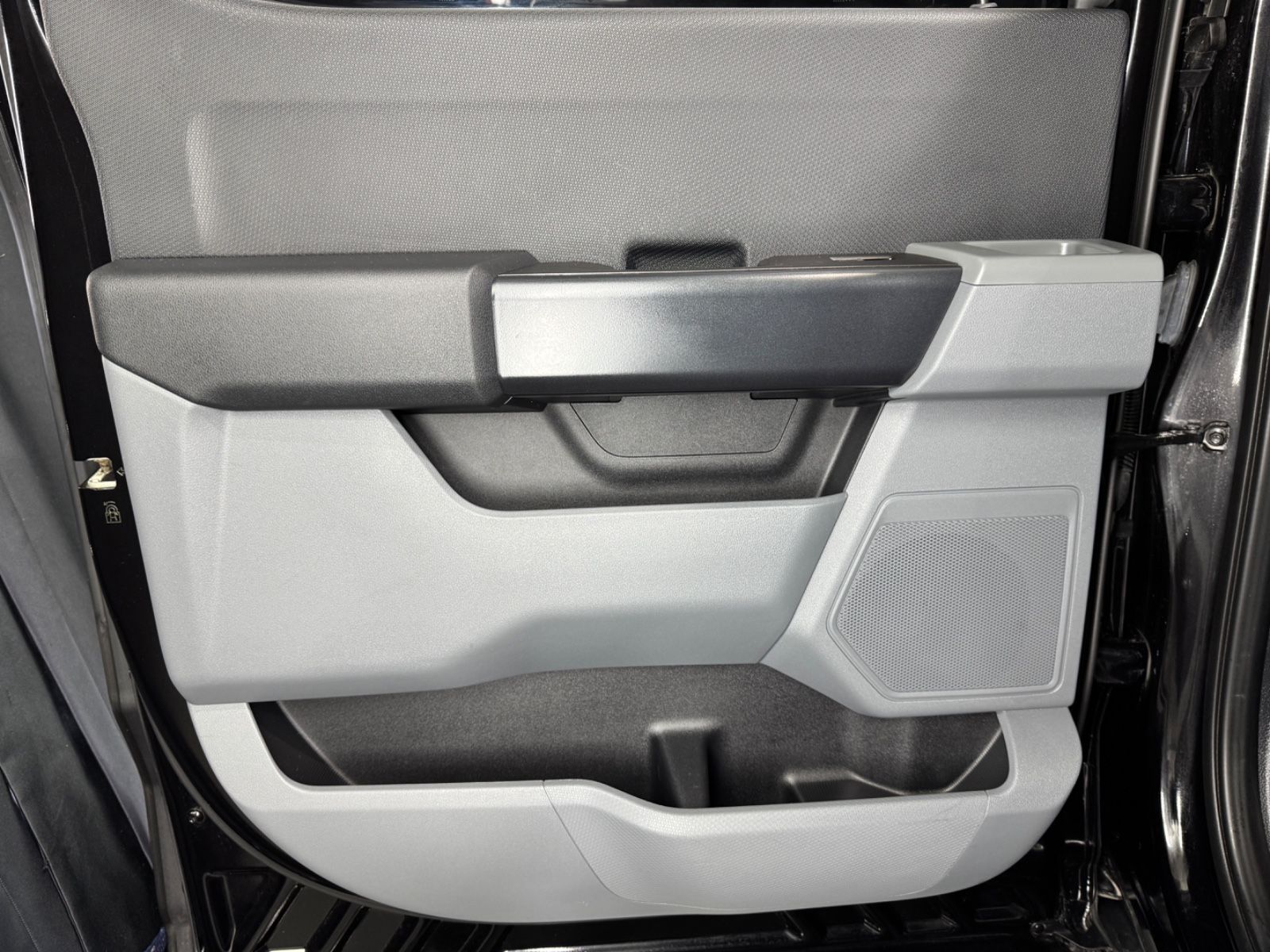 Fahrzeugabbildung Ford F 150 RAPTOR SVT|OFFROAD 20 ZOLL| 6-SITZ|NAVI|