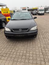 Opel Astra 1.6 Comfort - Opel Astra Comfort mit Benzin-Antrieb