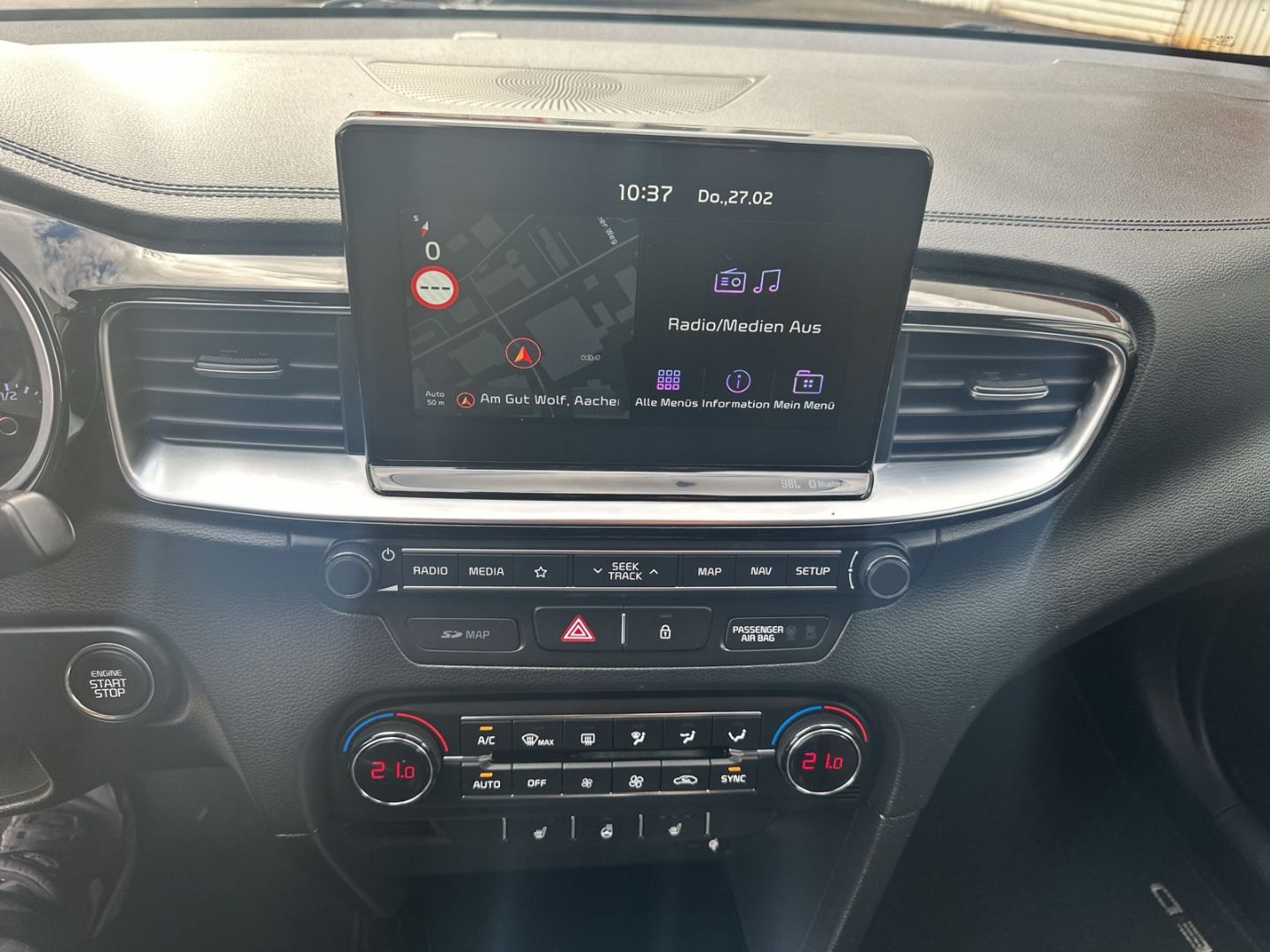 Fahrzeugabbildung Kia Ceed_sw Spirit 1.4 T-GDI TECH +Navi+Leder+Memory
