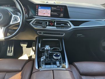 BMW X7 - 11