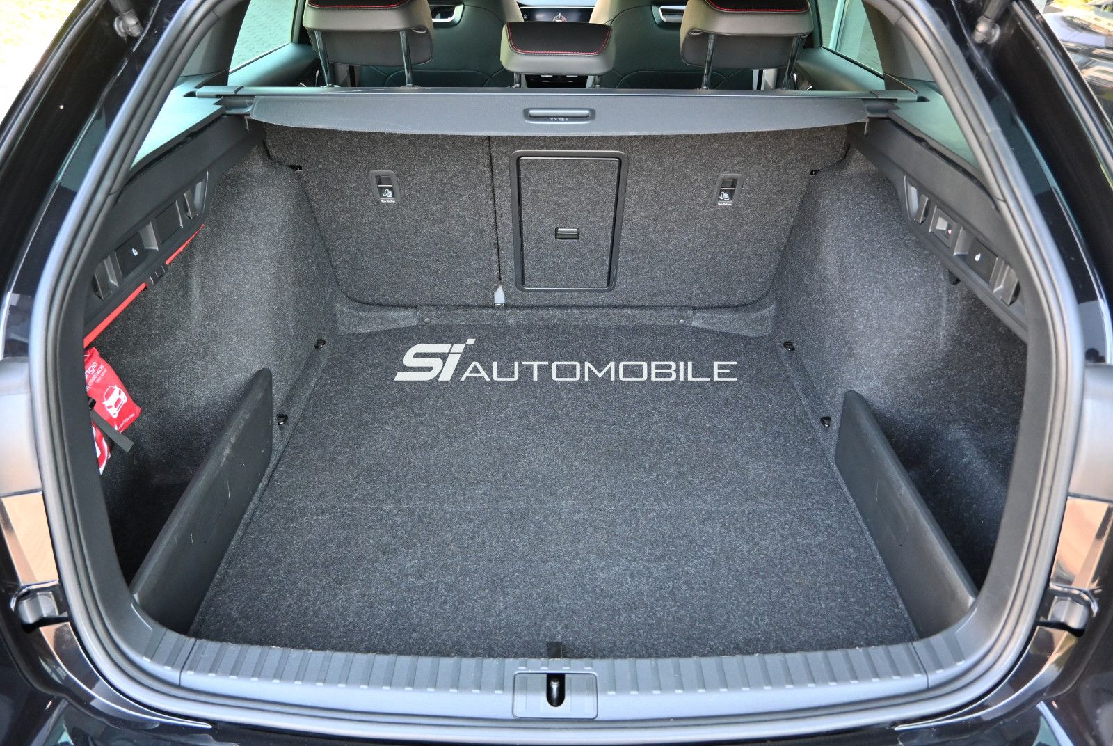 Fahrzeugabbildung SKODA Octavia 2.0 TDI DSG 4x4 RS Combi °AHK°STHZ°DCC°