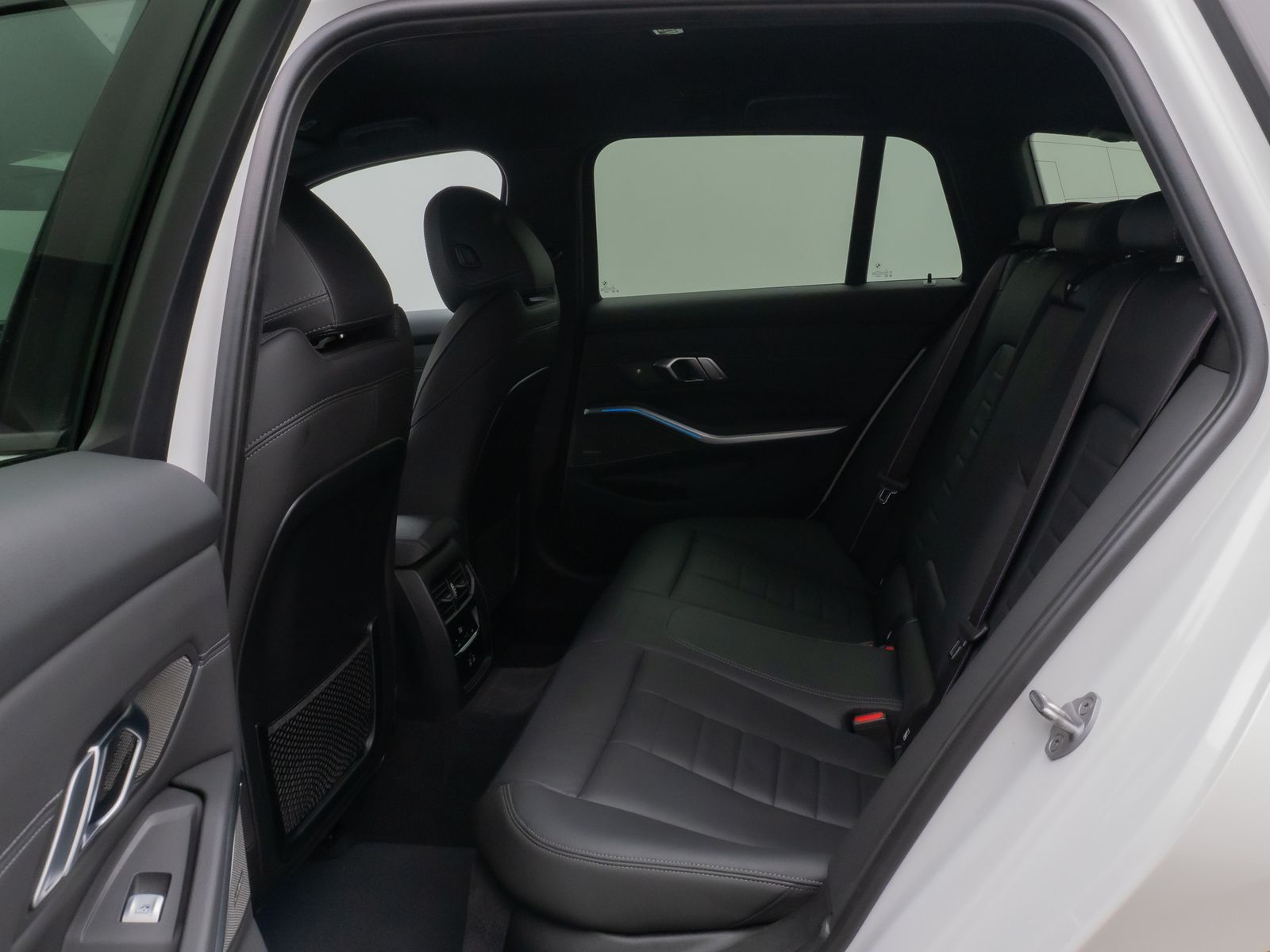 Fahrzeugabbildung BMW 320d M Sport Pro DAB H/K Fernlichtassist 19Zoll