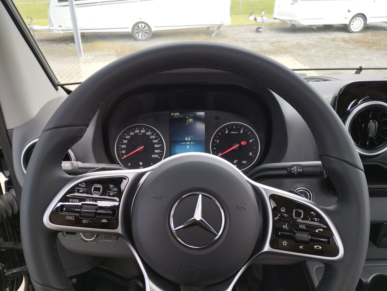 Fahrzeugabbildung Eura Mobil Profila T PT726EF Mondial-Pakete, Zusatzbett