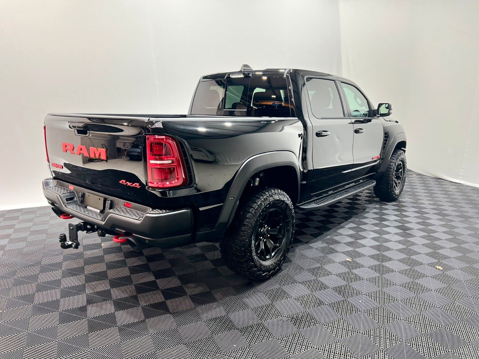 Fahrzeugabbildung Dodge RAM 1500 RHO H/O RED Ed.