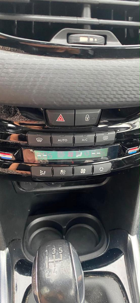 Peugeot 2008 Allure 120 VTi Allure