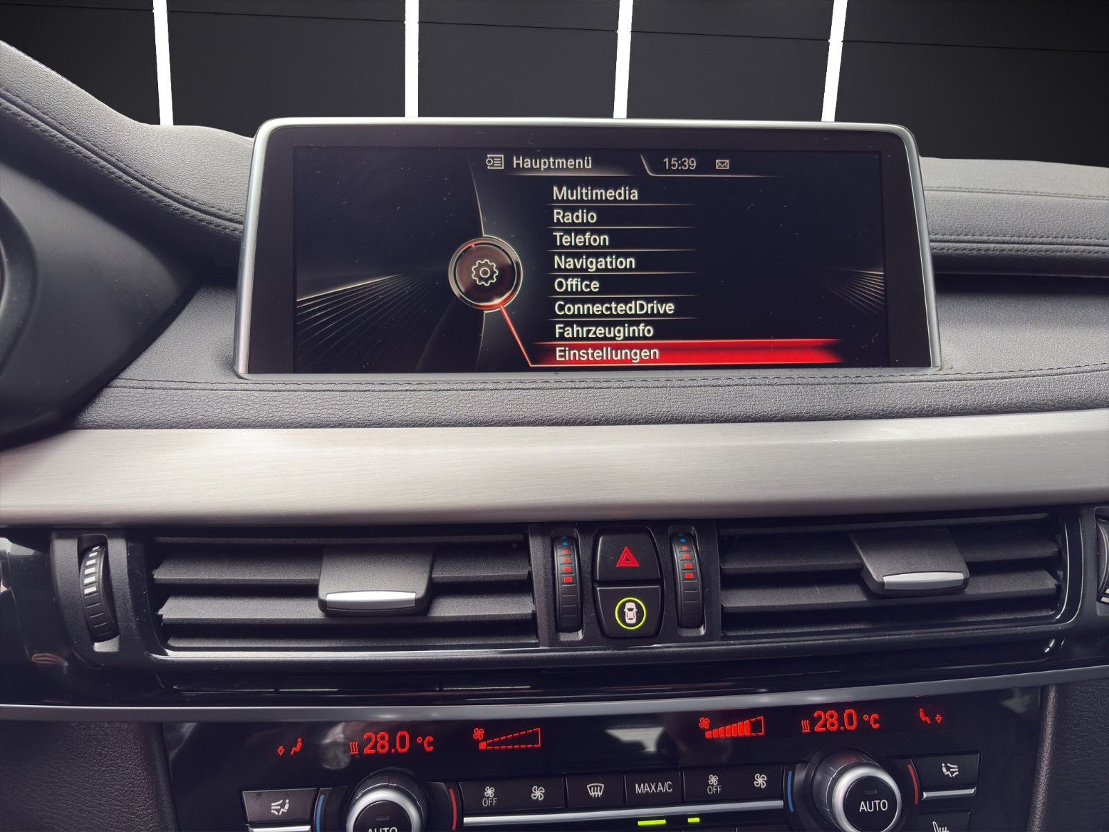 Fahrzeugabbildung BMW X6 xDrive 50 i/Msport/H&K/Head-UP/Rkü/Export