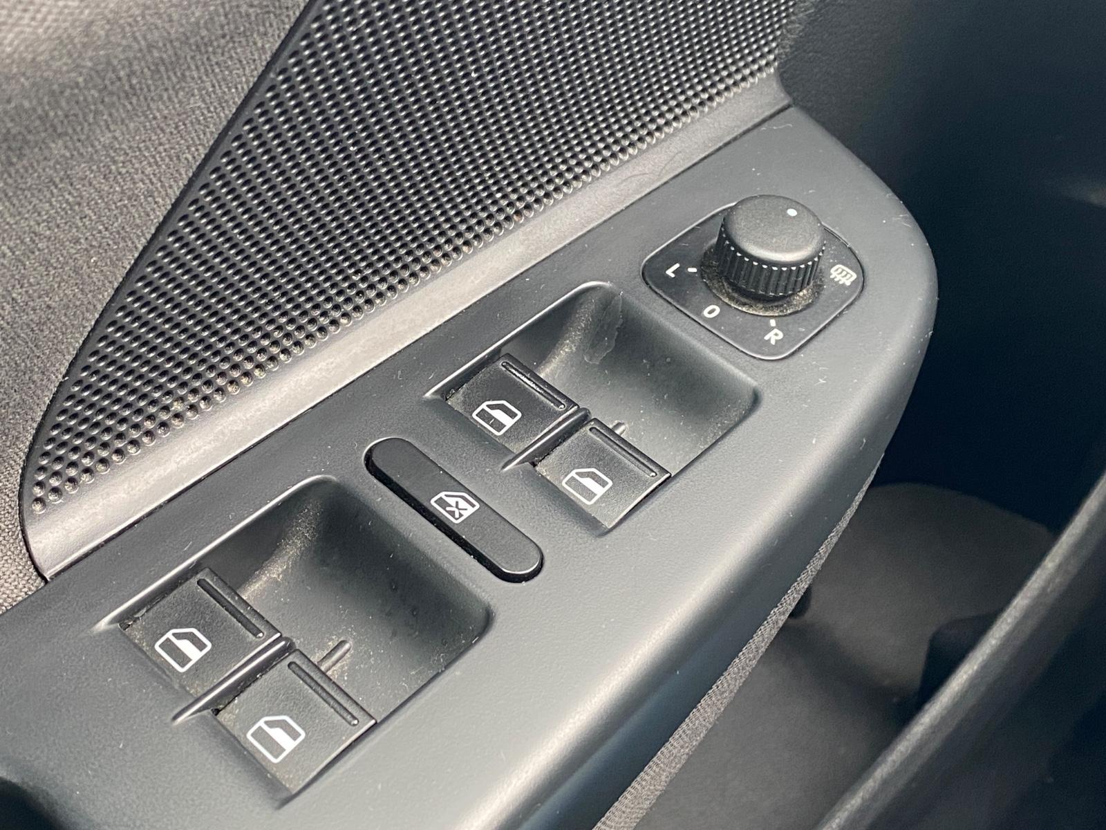 Volkswagen Golf 2012 — photo 21