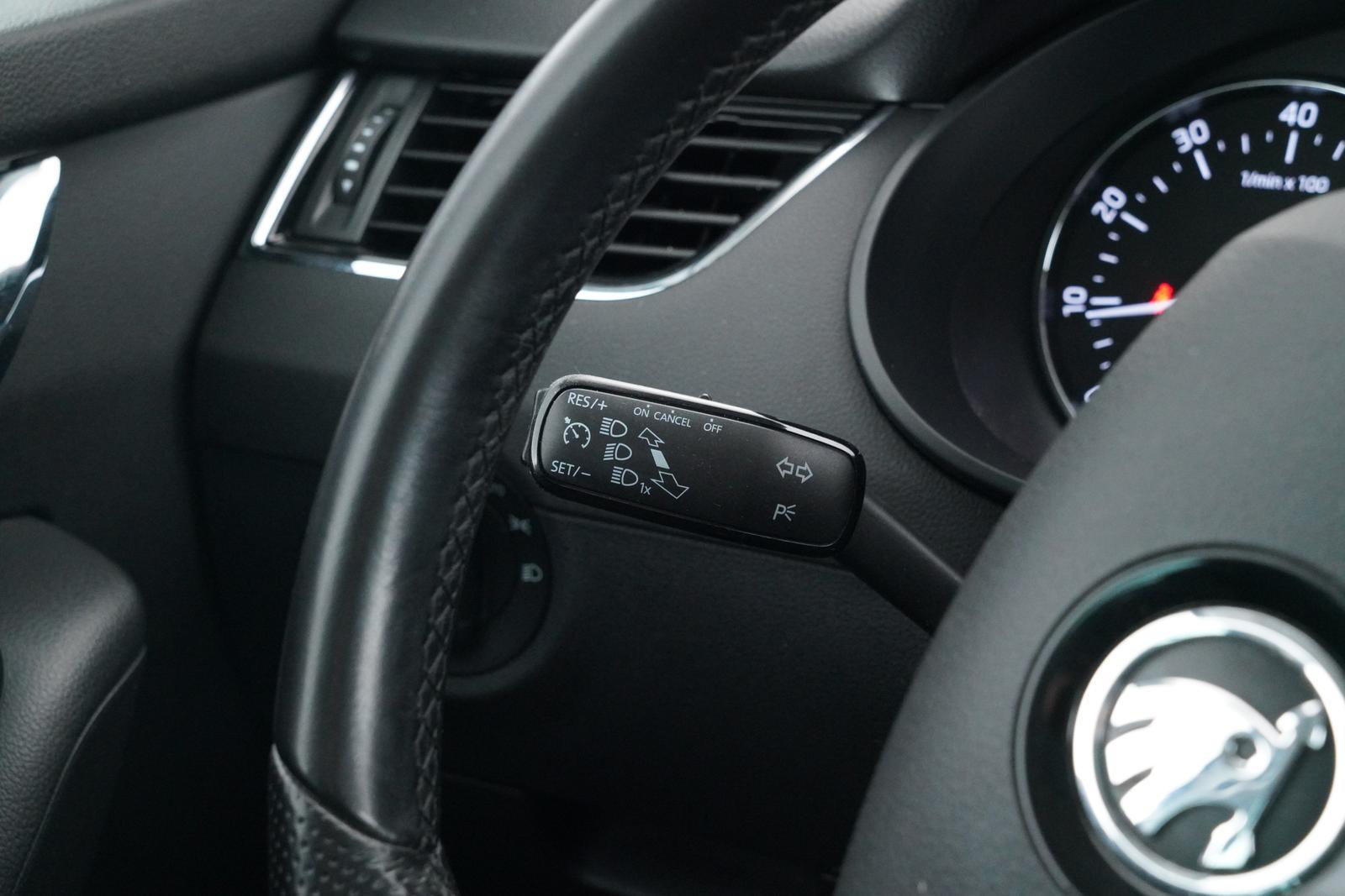 Skoda OCTAVIA ELEGANCE COMBI 1.4 TSI