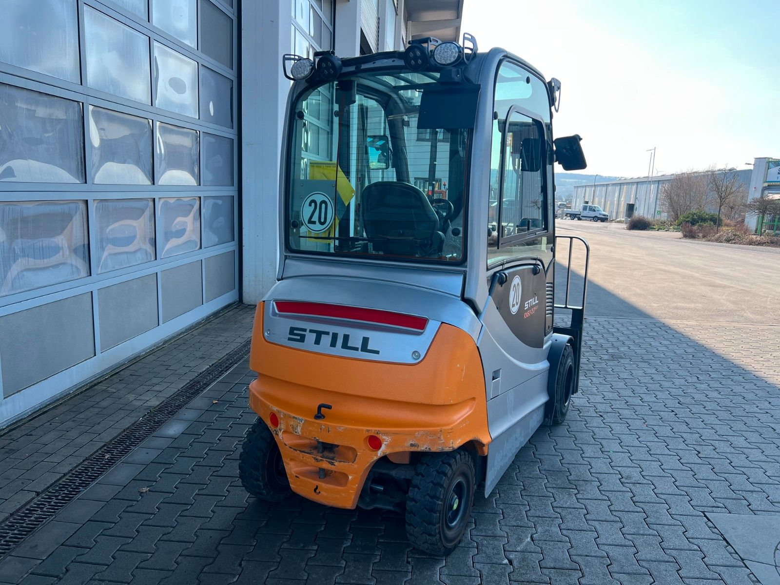 Fahrzeugabbildung Still RX60-30L/600 / nur 1.227h / Hubhöhe 3.6m / SS