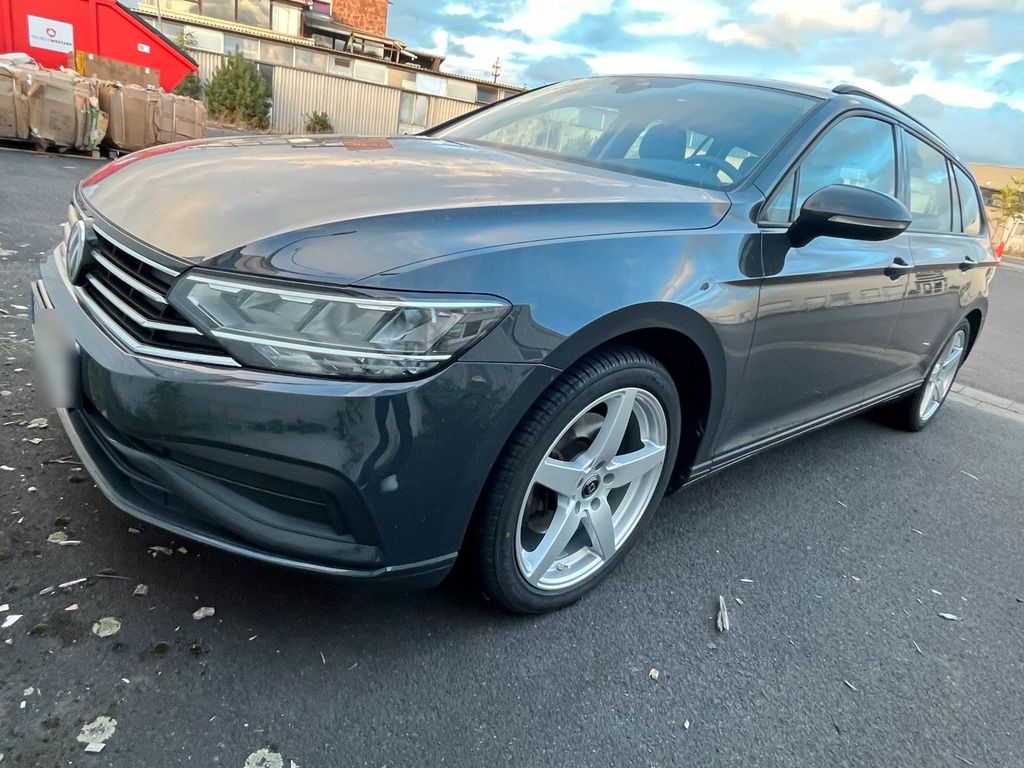 Image of Volkswagen Passat Variant