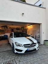 Mercedes-Benz CLA 45 AMG SPEEDSHIFT DCT 4MATIC AMG - gebrauchte Mercedes-Benz CLA 45 AMG aus dem Jahr 2015