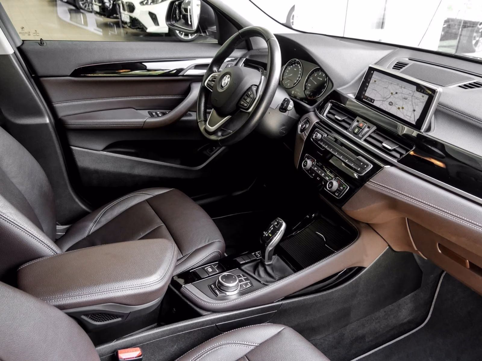 BMW X2 sDrive18i AHK RFK NAVI LED Sound Syst. DAB