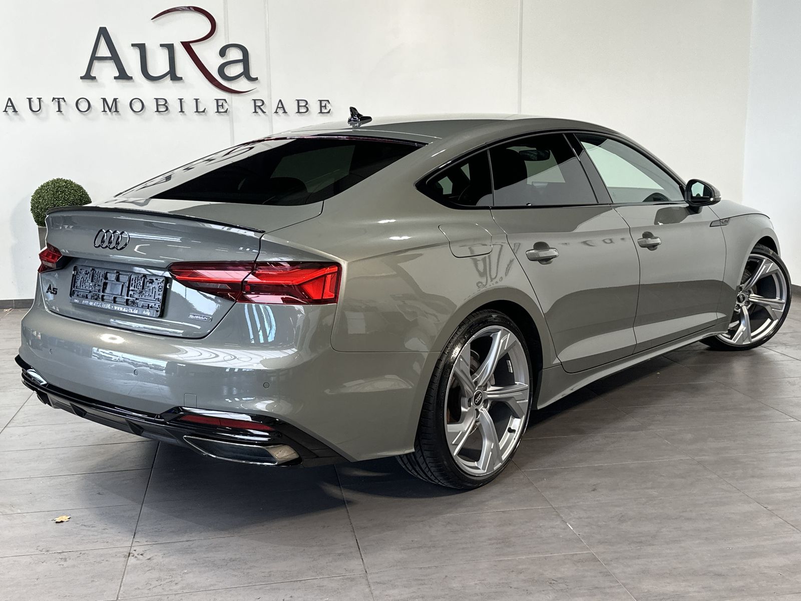 Fahrzeugabbildung Audi A5 SpB 40 TDI Qu S-Line NAV+LED+AHK+20ZO+1HD+SHZ