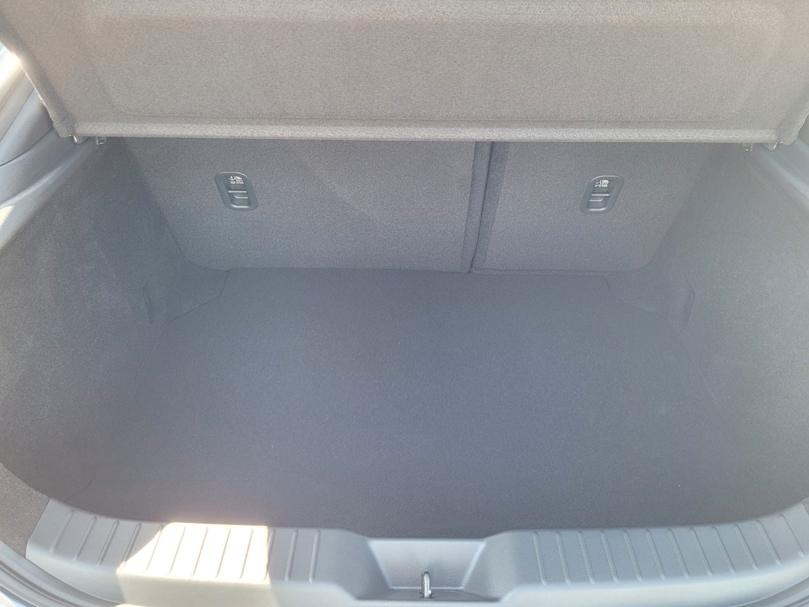 Mazda 3 (06/2026, Benzin)