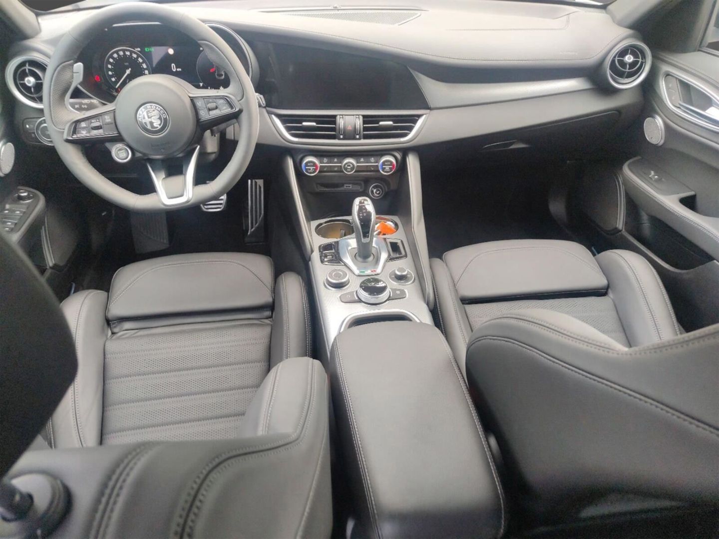 Fahrzeugabbildung Alfa Romeo Giulia 2.0Turbo Q4 Veloce +HARMAN/KARDON+PANORAM