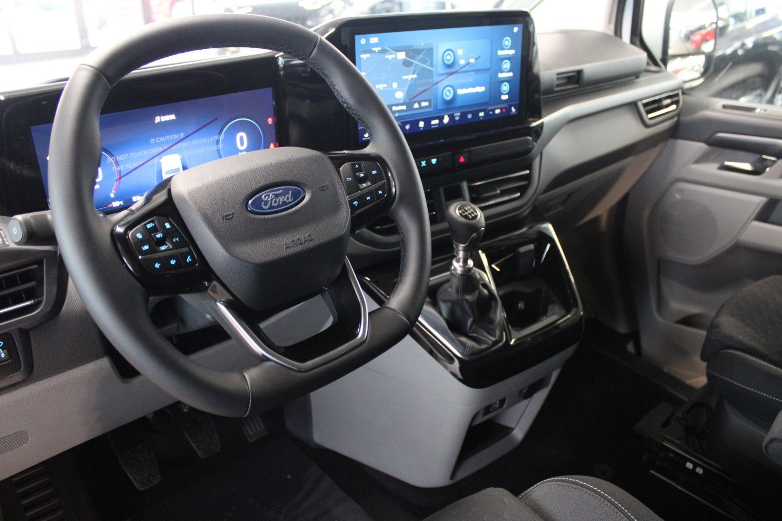 Fahrzeugabbildung Ford NUGGET L1 Titanium MARKISE + Aufstelldach SOFORT