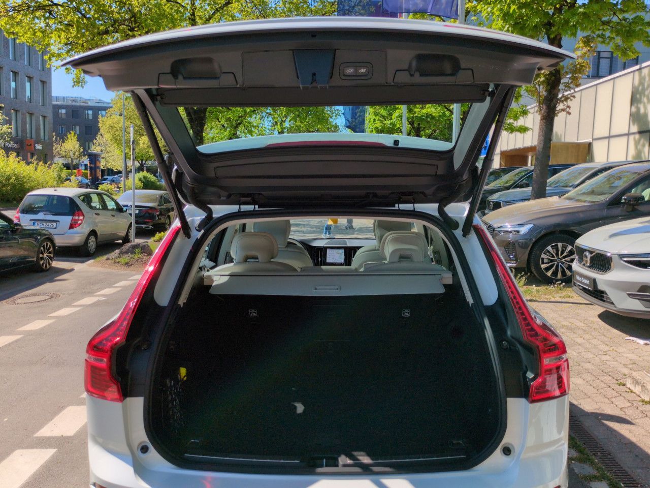 Volvo XC 60 Ultimate Dark AWD foto 25