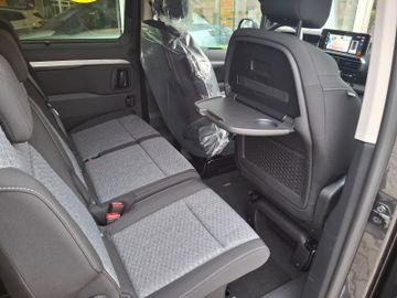 Opel Zafira Life - 10