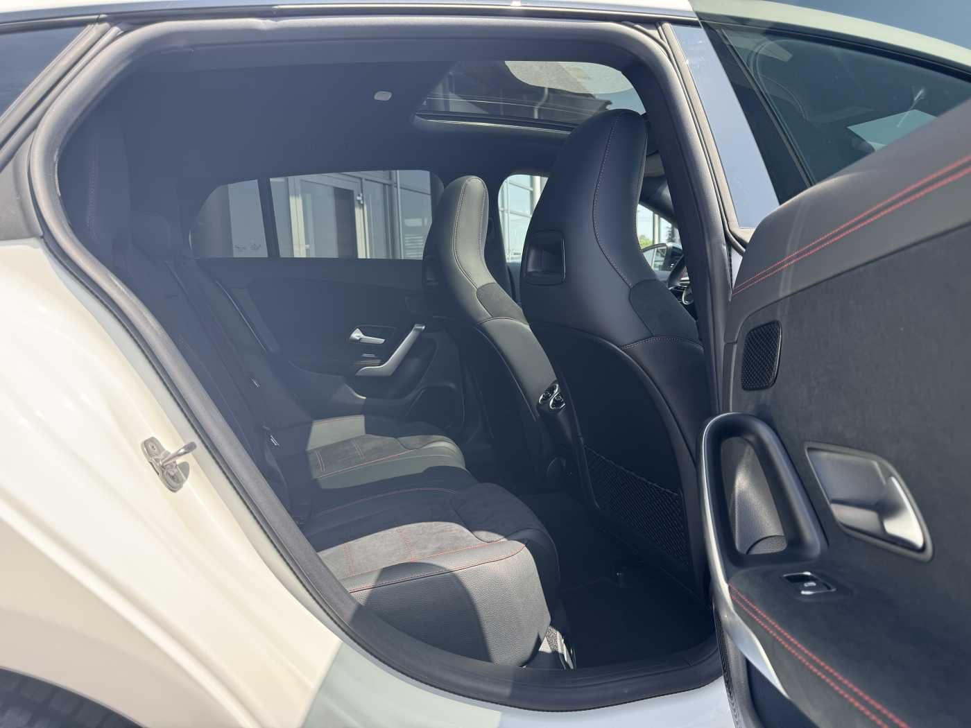 Fahrzeugabbildung Mercedes-Benz CLA 220d Shooting Brake AMG+Pano+Distr+AHK+uvm.