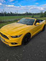 Ford Mustang 5.0 Ti-VCT V8 GT auto GT - : Gelb, Cabrio