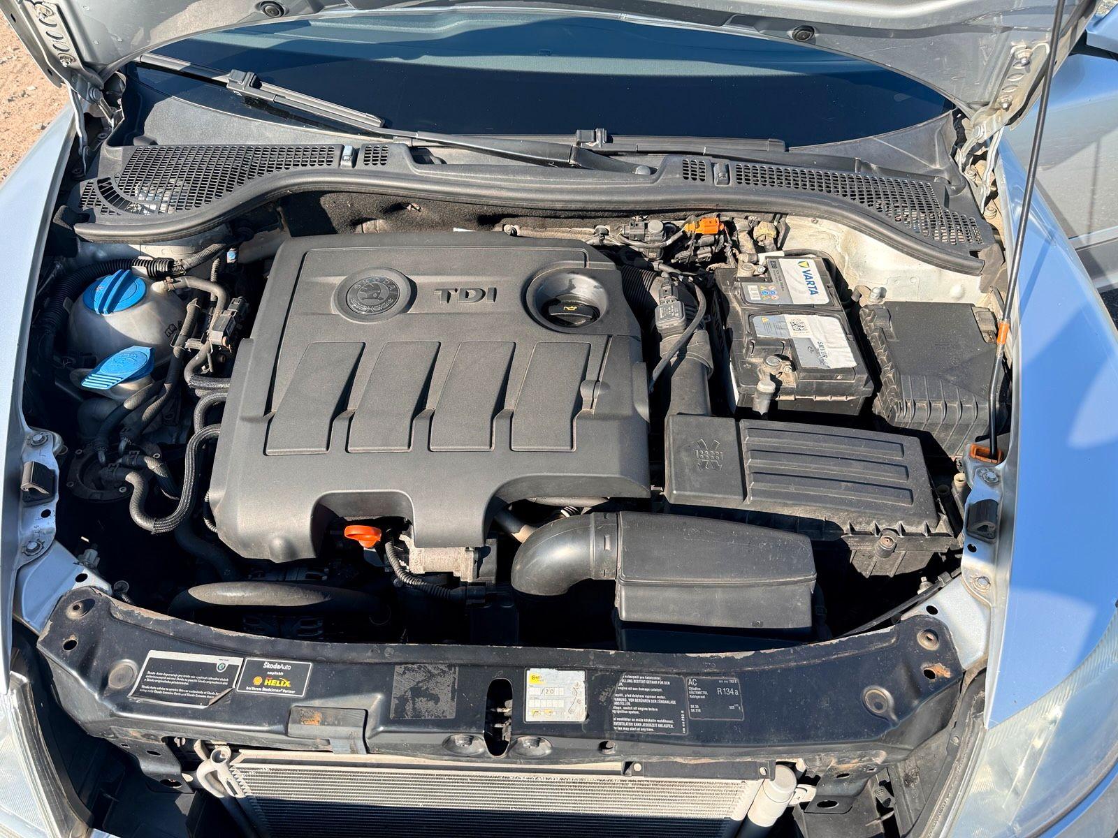Skoda Octavia 2010 — photo 12
