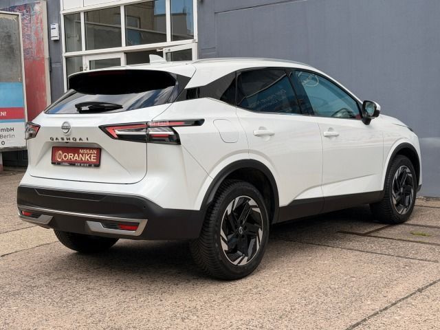 Fahrzeugabbildung Nissan Qashqai 1.3 DIG-T Xtronic N-Connecta*Winterpaket