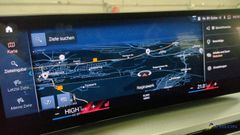 Fahrzeugabbildung BMW 320d xDrive Touring Navi LED SiHz PDC Tempo DAB