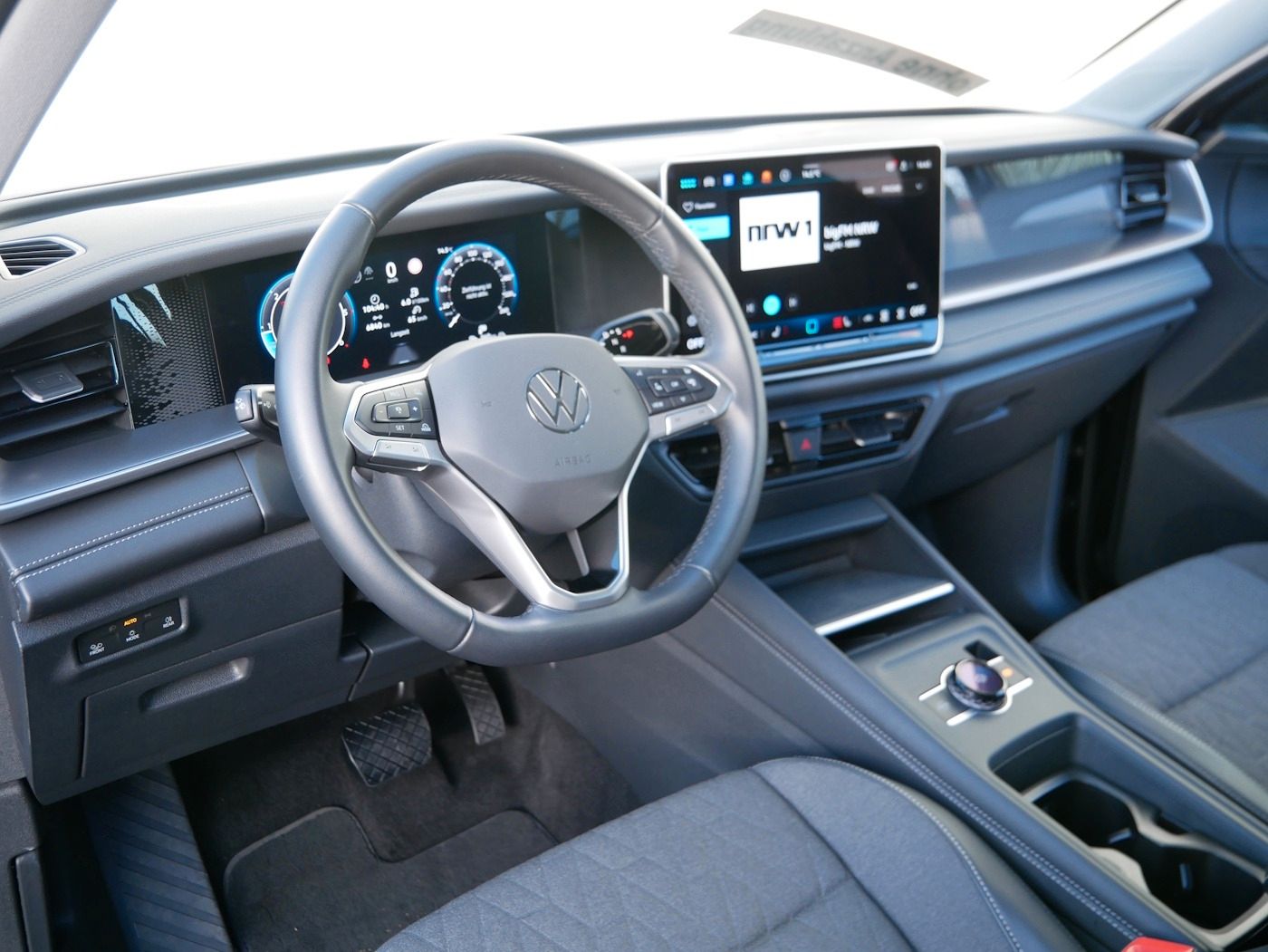 Fahrzeugabbildung Volkswagen Tayron 2.0 4Motion NEU64T 7-Sitzer Matrix AHK DC