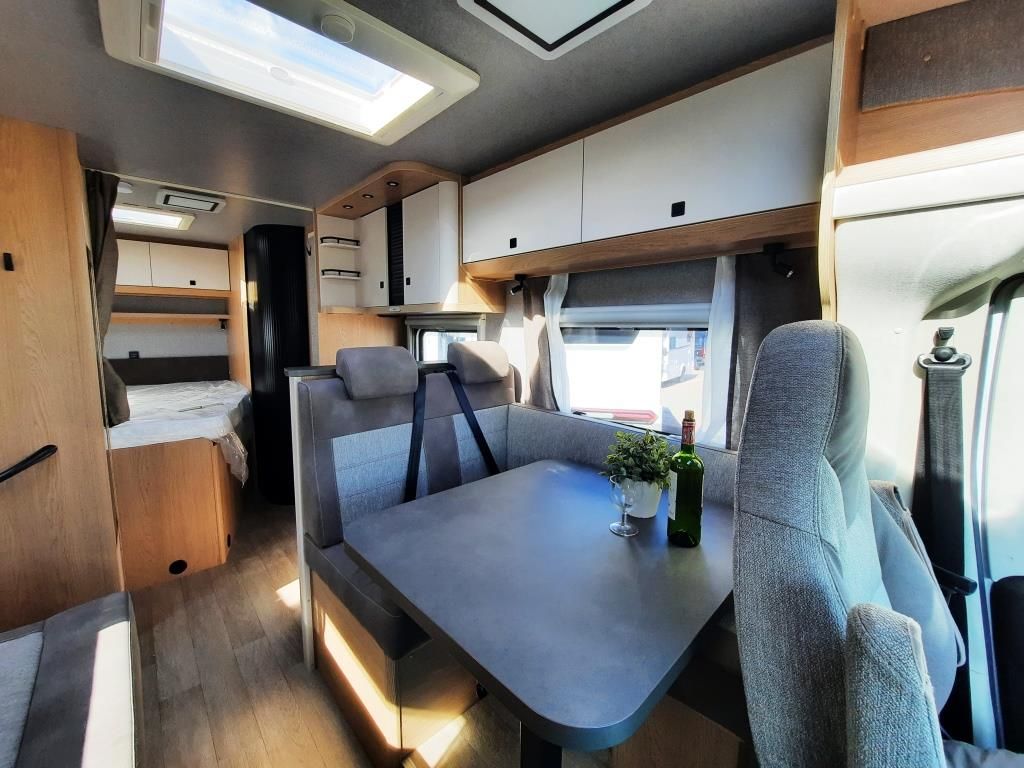 Fahrzeug Übersicht 7 Fahrzeugabbildung Hobby ONTOUR T 700 F Verfüg./Sparen Sie 17.140,- €