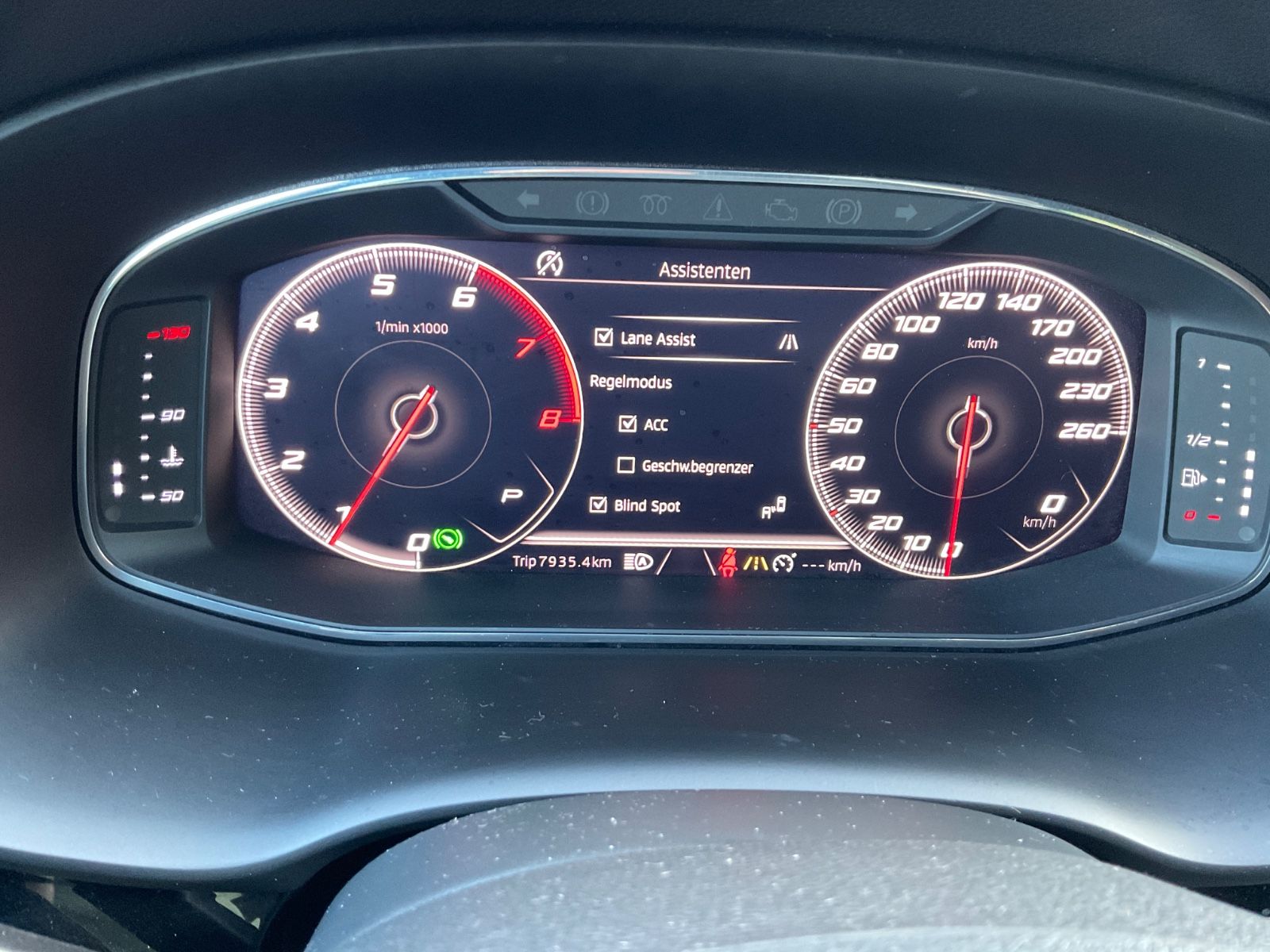 Fahrzeugabbildung SEAT Ateca 1.5 TSI FR DSG,AHK,LED,Navi,19",ACC