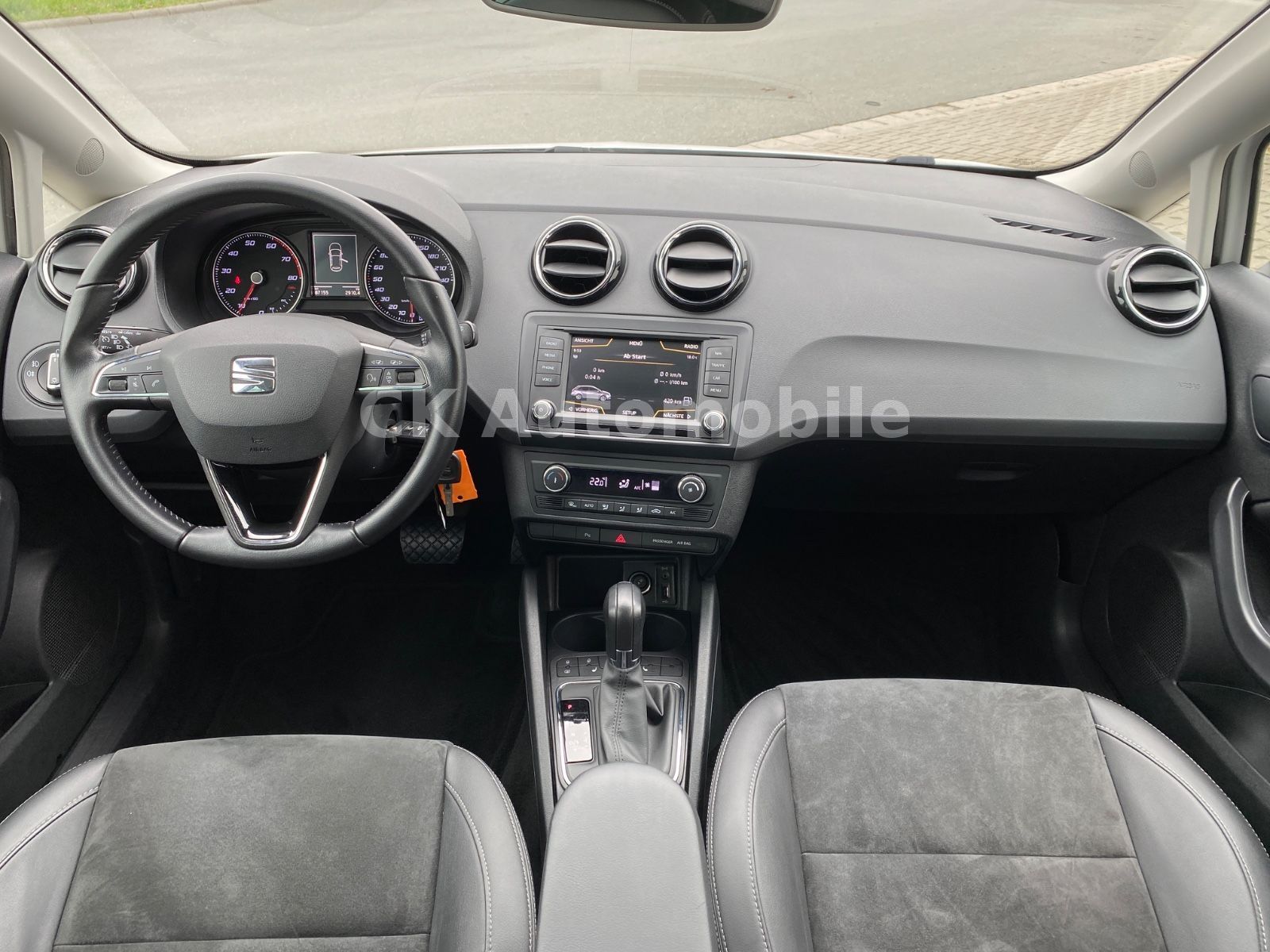 Fahrzeugabbildung SEAT Ibiza ST 1.0 TSI Style DSG/Navi/Bi-Xenon/PDC